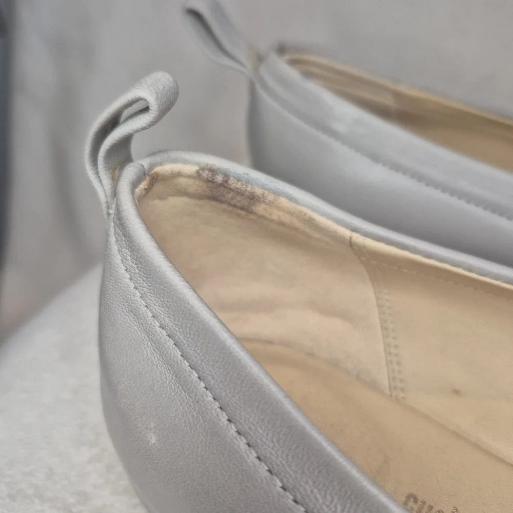 Clarks Grace Mia Ballet Flat - SIZE 8.5 Grey Leather Minimalist